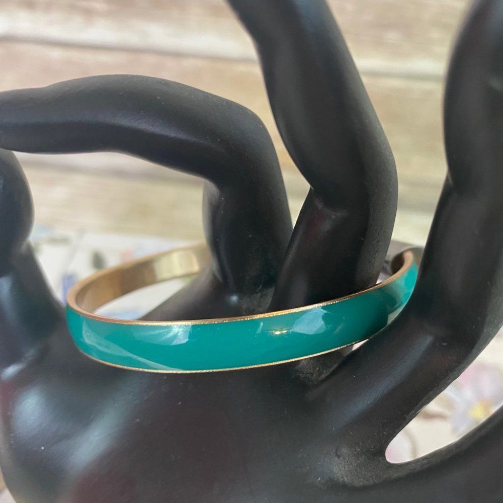 Green Bangle Bracelet NWT Size Small Women's Accessories Metal